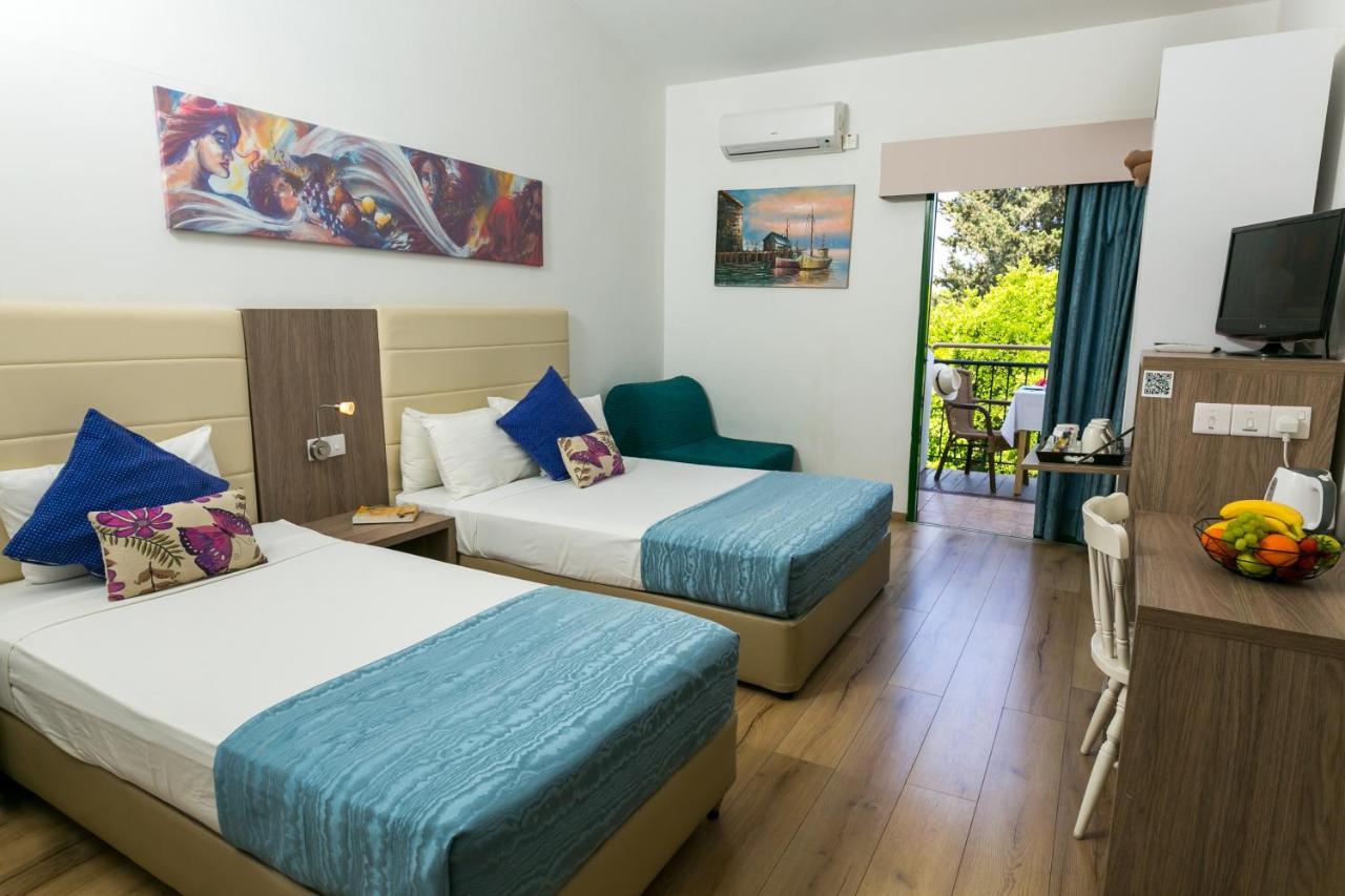 Fitosinn Hotel Geroskipou Екстериор снимка